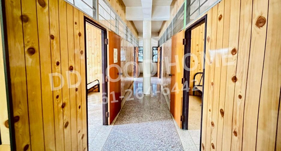 À vendre 19 chambres local commercial à Mueang Lop Buri, Lopburi