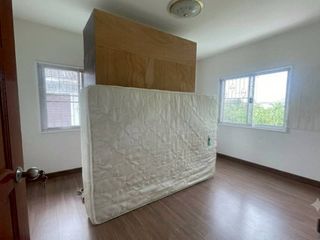 À vendre 3 chambres maison à Bang Kapi, Bangkok