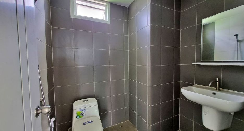Casa en venta de 4 habitaciones en Bang Lamung, Chonburi