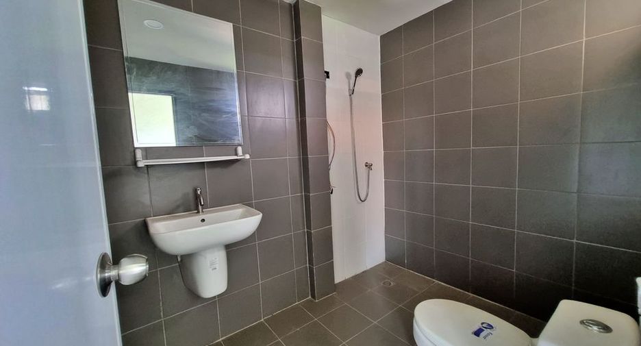 Casa en venta de 4 habitaciones en Bang Lamung, Chonburi