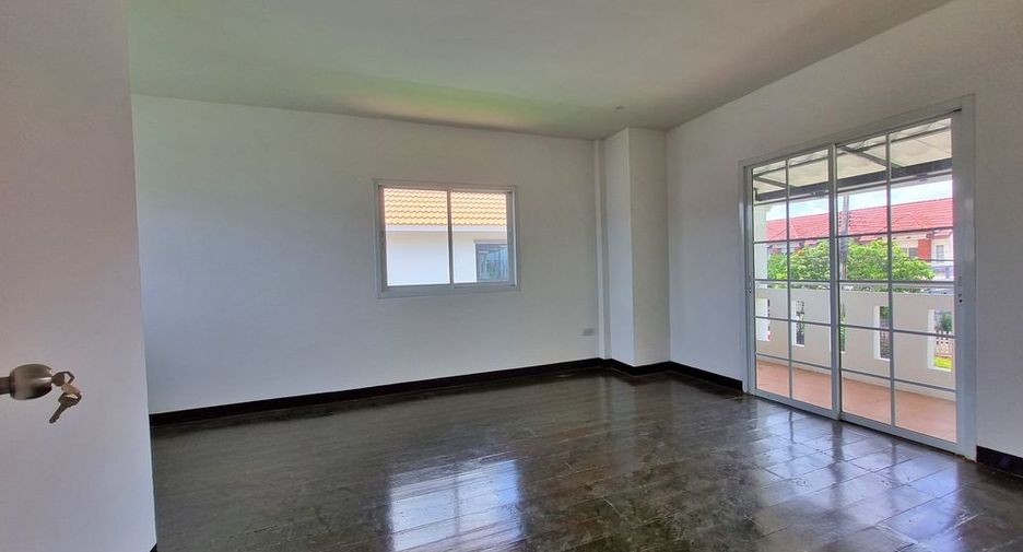 Casa en venta de 4 habitaciones en Bang Lamung, Chonburi