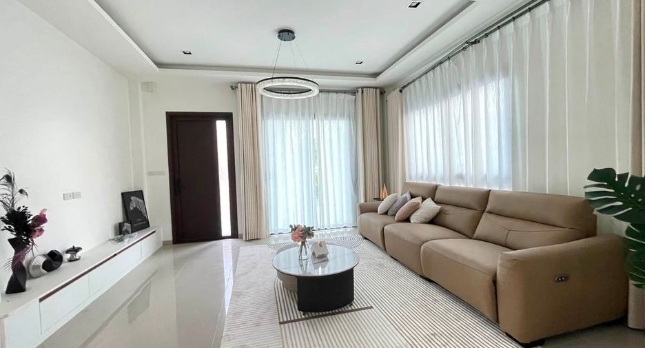 Haus zur Miete mit 4 Zimmer in Bang Lamung, Chonburi