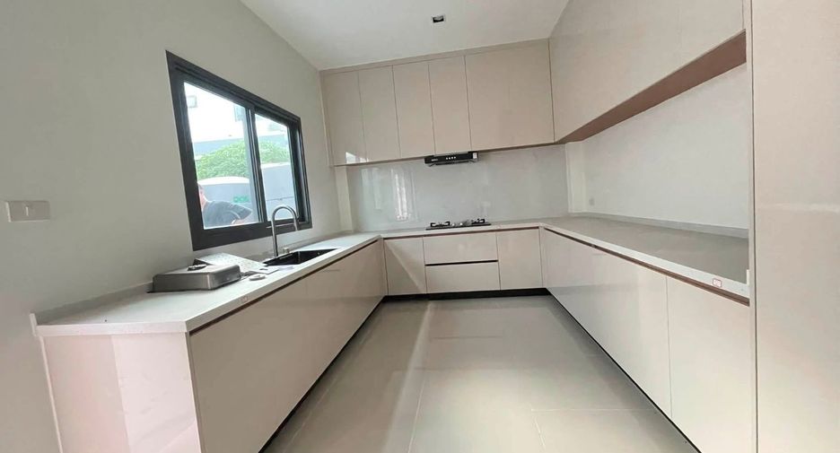 Haus zur Miete mit 4 Zimmer in Bang Lamung, Chonburi
