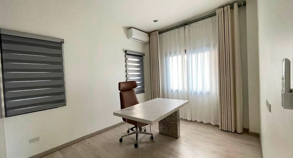Haus zur Miete mit 4 Zimmer in Bang Lamung, Chonburi