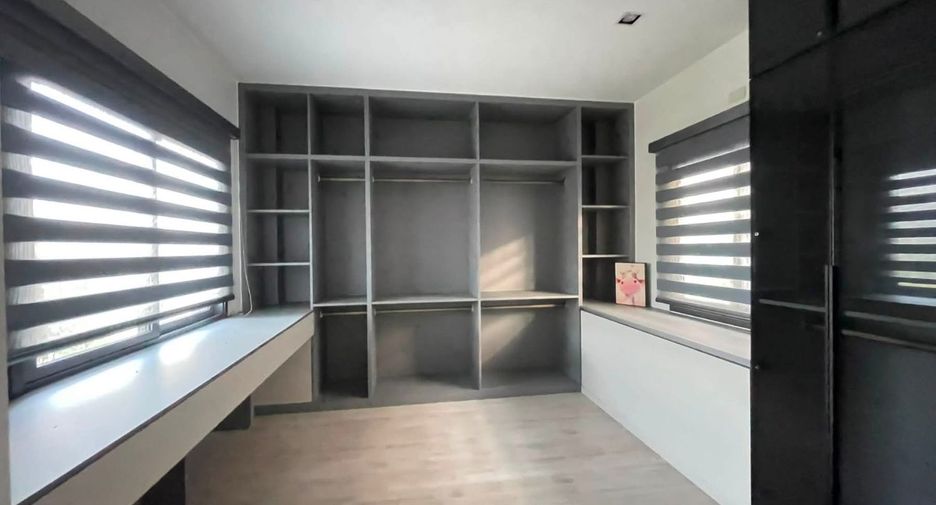 Haus zur Miete mit 4 Zimmer in Bang Lamung, Chonburi