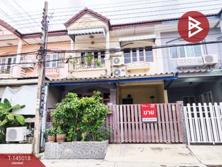 Casa adosada en venta de 3 habitaciones en Bang Phli, Samut Prakan