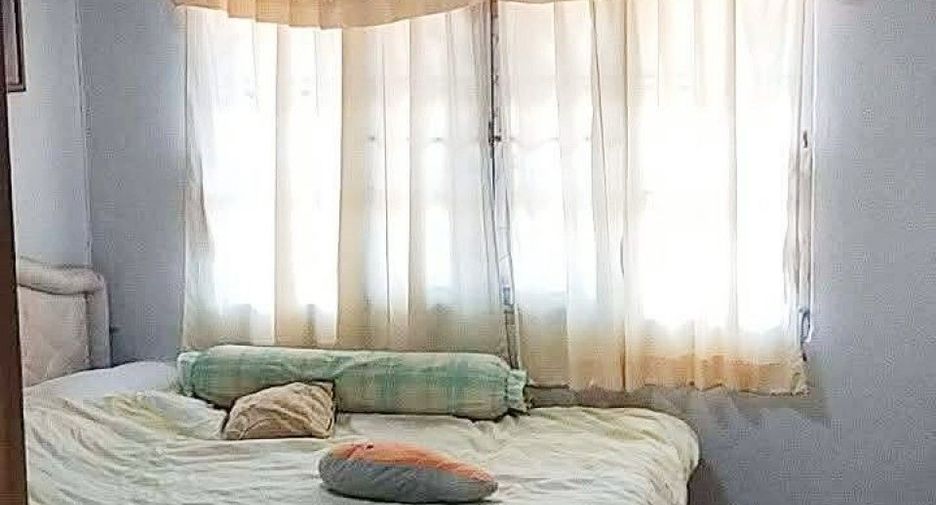 Casa adosada en venta de 3 habitaciones en Bang Phli, Samut Prakan