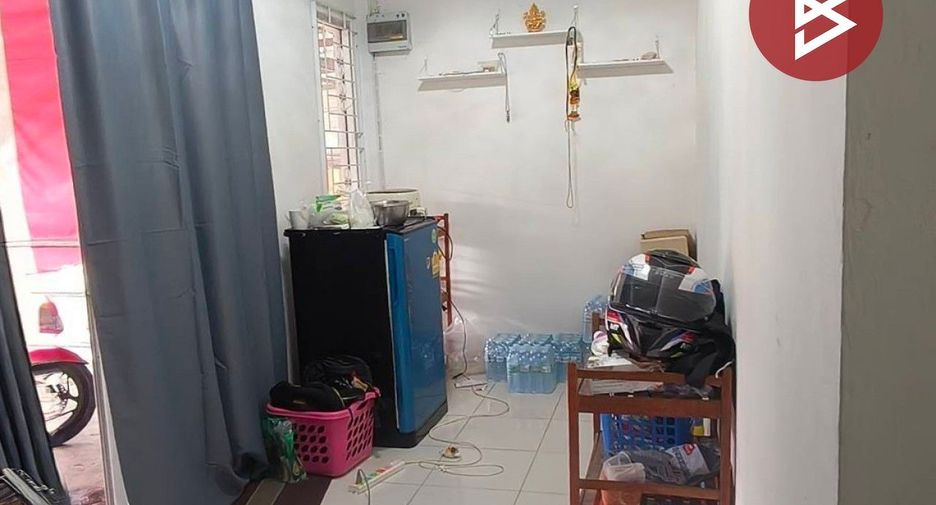 À vendre 2 chambres maison de ville à Bang Pakong, Chachoengsao