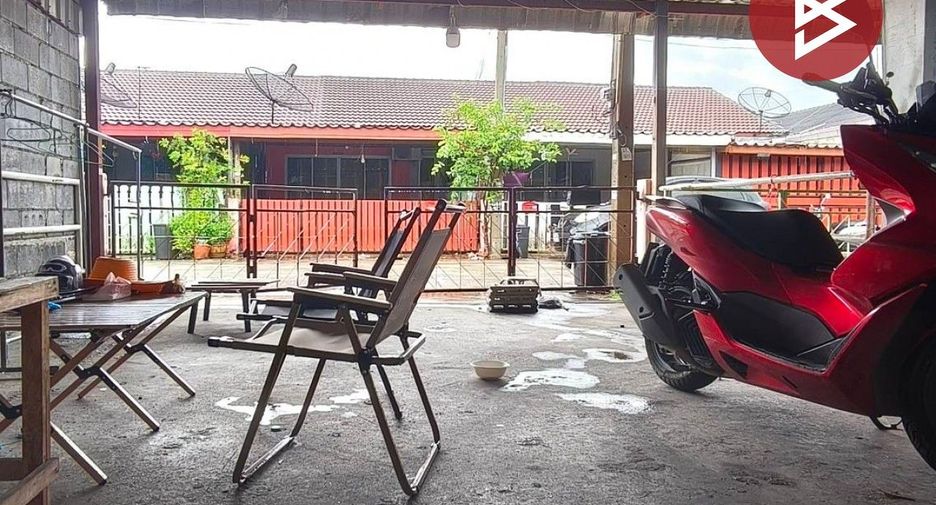 À vendre 2 chambres maison de ville à Bang Pakong, Chachoengsao