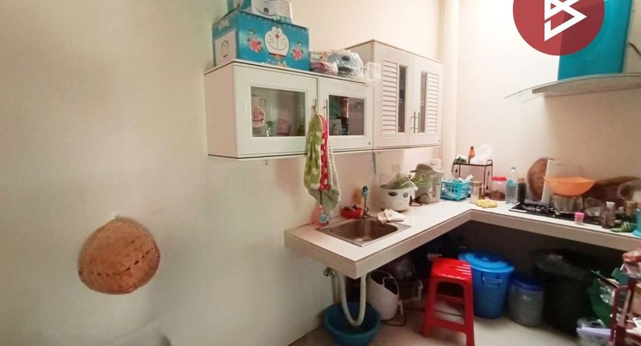 Casa adosada en venta de 2 habitaciones en Phan Thong, Chonburi