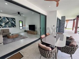 For sale 3 bedrooms villa in Ko Samui, Surat Thani