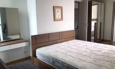 À louer et à vendre 2 chambres condo à Phra Khanong, Bangkok