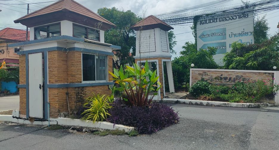 For sale 2 bedrooms townhouse in Bang Phli, Samut Prakan