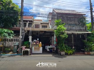 À vendre 3 chambres maison de ville à Khan Na Yao, Bangkok