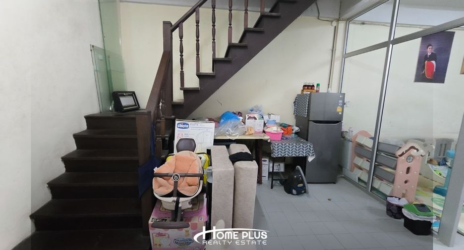 À vendre 3 chambres maison de ville à Khan Na Yao, Bangkok