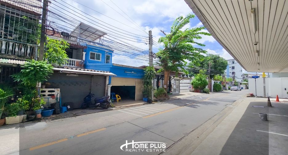 À vendre 3 chambres maison de ville à Khan Na Yao, Bangkok