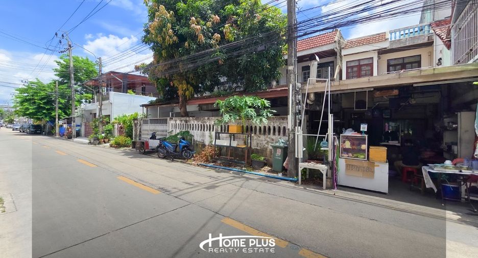 À vendre 3 chambres maison de ville à Khan Na Yao, Bangkok