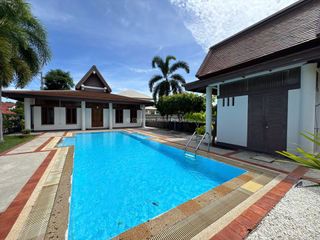 For rent 3 bedrooms villa in Mueang Chon Buri, Chonburi