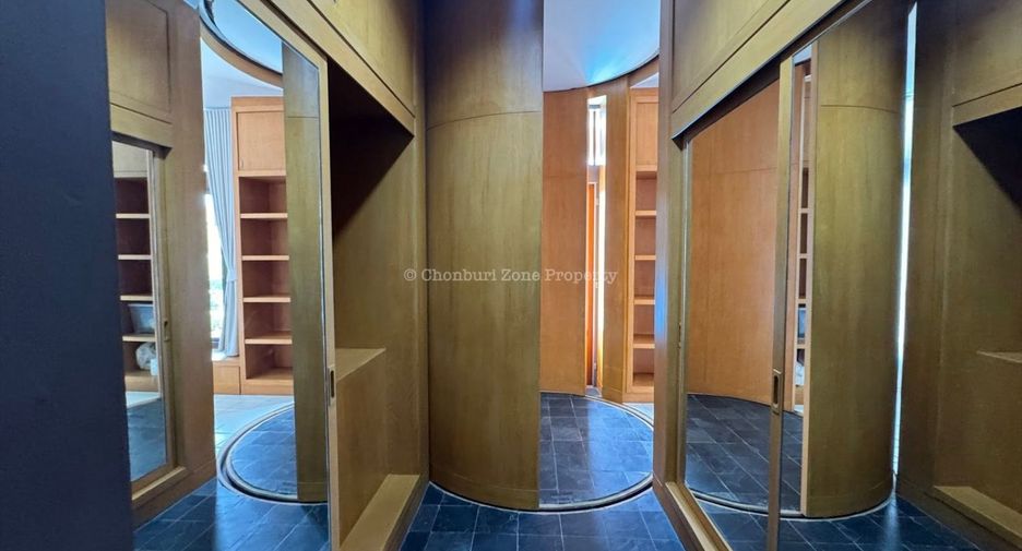 For rent 3 bedrooms villa in Mueang Chon Buri, Chonburi