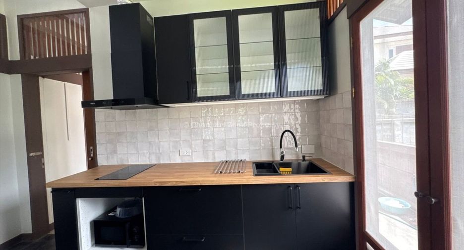 For rent 3 bedrooms villa in Mueang Chon Buri, Chonburi