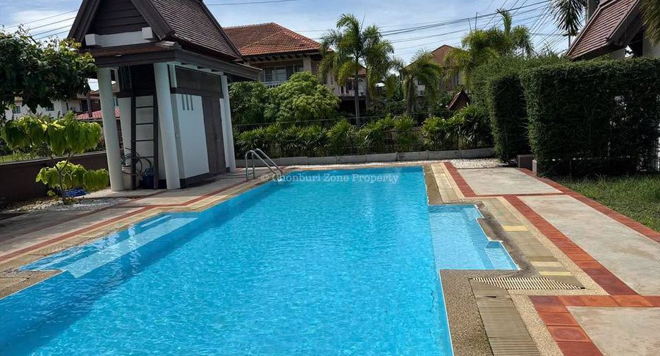 For rent 3 bedrooms villa in Mueang Chon Buri, Chonburi