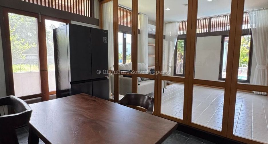 For rent 3 bedrooms villa in Mueang Chon Buri, Chonburi