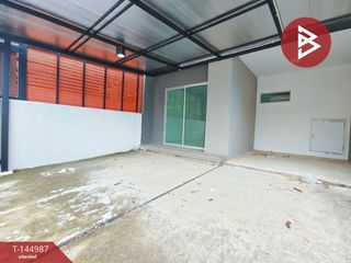 À vendre 3 chambres maison de ville à Phutthamonthon, Nakhon Pathom