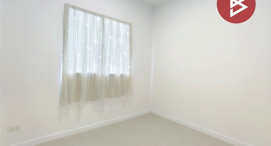 À vendre 3 chambres maison de ville à Phutthamonthon, Nakhon Pathom