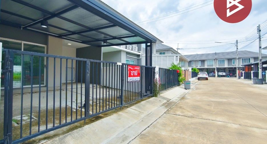 À vendre 3 chambres maison de ville à Phutthamonthon, Nakhon Pathom