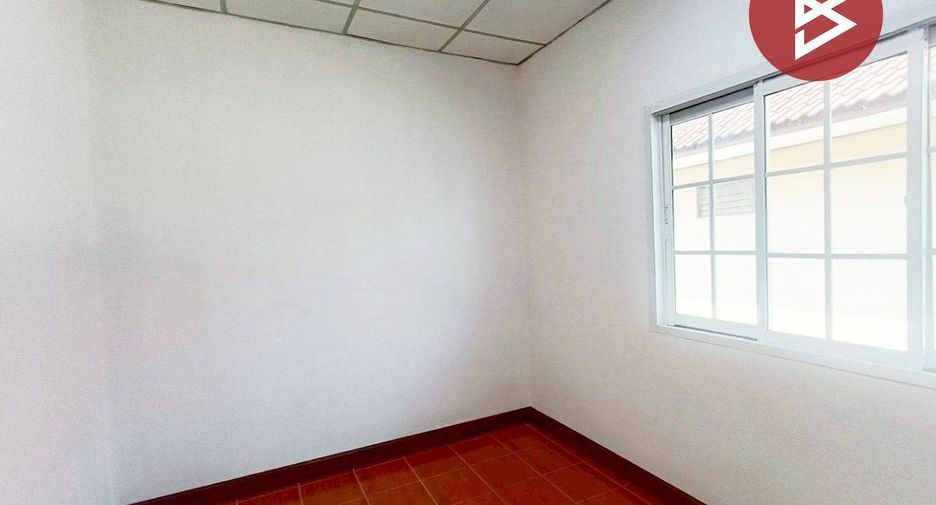 Casa adosada en venta de 3 habitaciones en Phra Samut Chedi, Samut Prakan