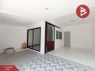 Casa adosada en venta de 3 habitaciones en Phra Samut Chedi, Samut Prakan