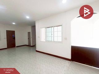 Casa adosada en venta de 3 habitaciones en Phra Samut Chedi, Samut Prakan