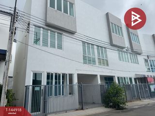 Local comercial en venta de 4 habitaciones en Mueang Chon Buri, Chonburi