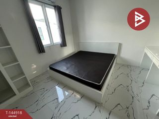 Local comercial en venta de 4 habitaciones en Mueang Chon Buri, Chonburi