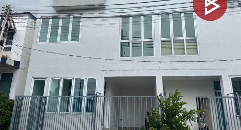 For sale 4 bedrooms retail Space in Mueang Chon Buri, Chonburi