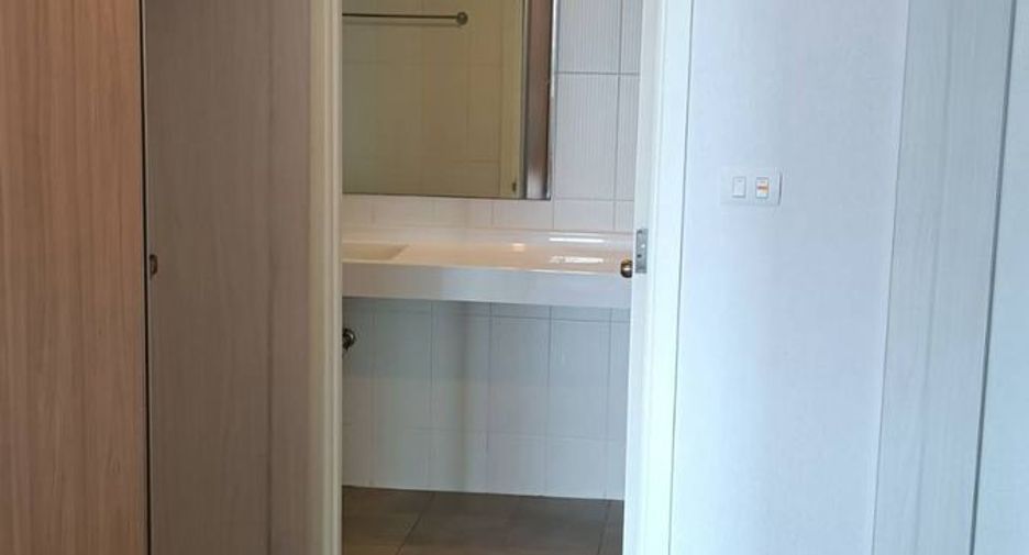 Wohnung zur Miete mit 1 Zimmer in Yan Nawa, Bangkok