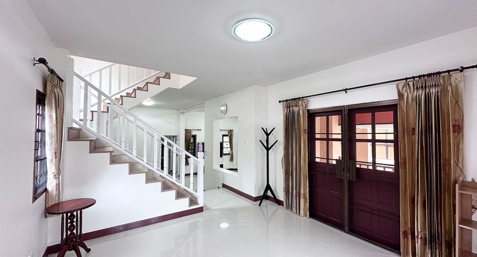 For rent 3 bedrooms house in Mueang Chiang Mai, Chiang Mai