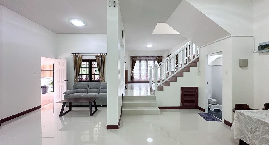 For rent 3 bedrooms house in Mueang Chiang Mai, Chiang Mai