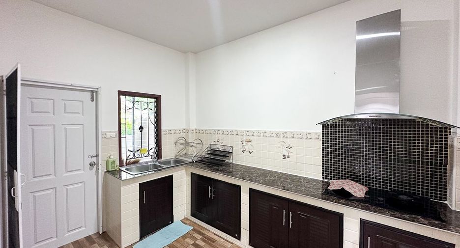 For rent 3 bedrooms house in Mueang Chiang Mai, Chiang Mai