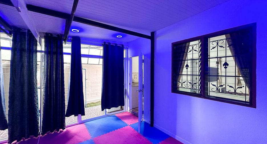 For rent 3 bedrooms house in Mueang Chiang Mai, Chiang Mai