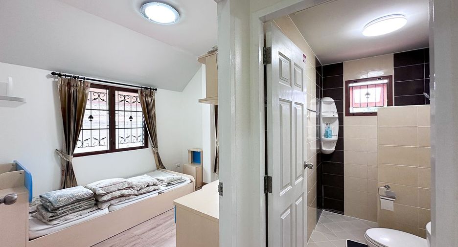 For rent 3 bedrooms house in Mueang Chiang Mai, Chiang Mai