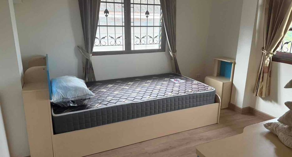 For rent 3 bedrooms house in Mueang Chiang Mai, Chiang Mai
