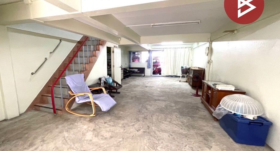 Casa adosada en venta de 3 habitaciones en Bang Bon, Bangkok