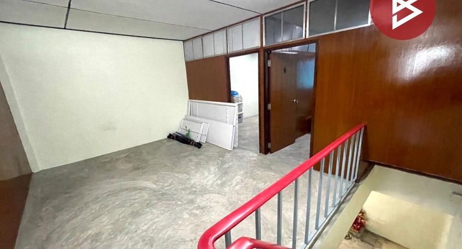 Casa adosada en venta de 3 habitaciones en Bang Bon, Bangkok