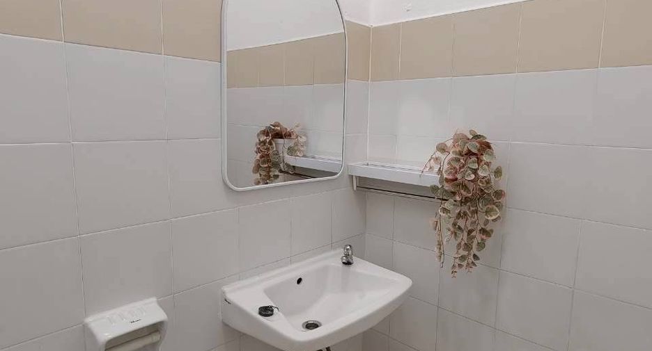 For sale 1 bed condo in Nakhon Chai Si, Nakhon Pathom