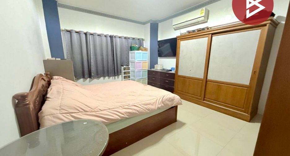 For sale 5 bedrooms house in Mueang Chanthaburi, Chanthaburi