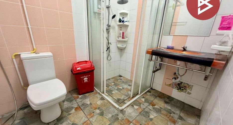 For sale 5 bedrooms house in Mueang Chanthaburi, Chanthaburi