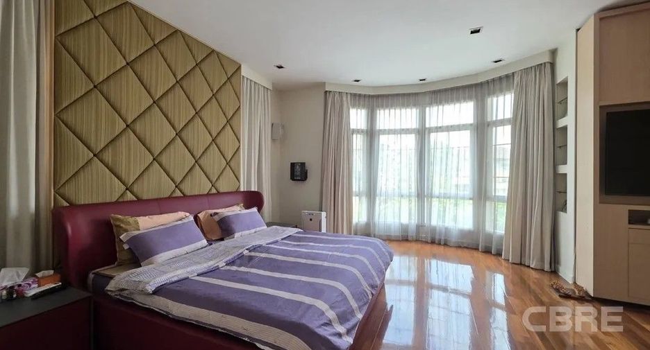 For rent and for sale 4 bedrooms house in Wang Thonglang, Bangkok