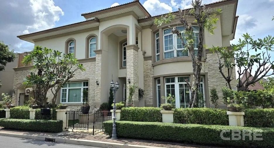 For rent and for sale 4 bedrooms house in Wang Thonglang, Bangkok