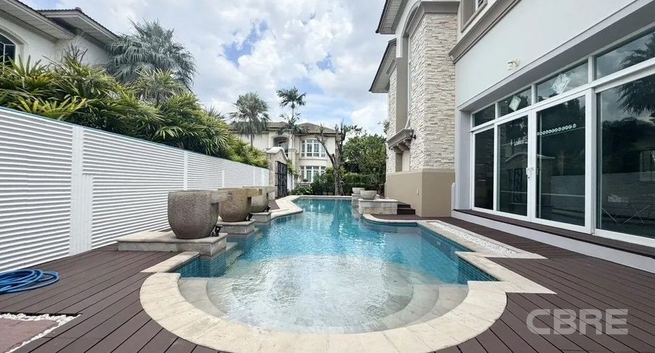 For rent and for sale 4 bedrooms house in Wang Thonglang, Bangkok